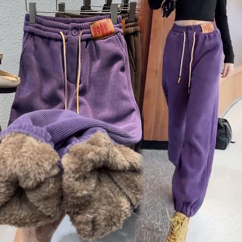 Calça peluciada canelada